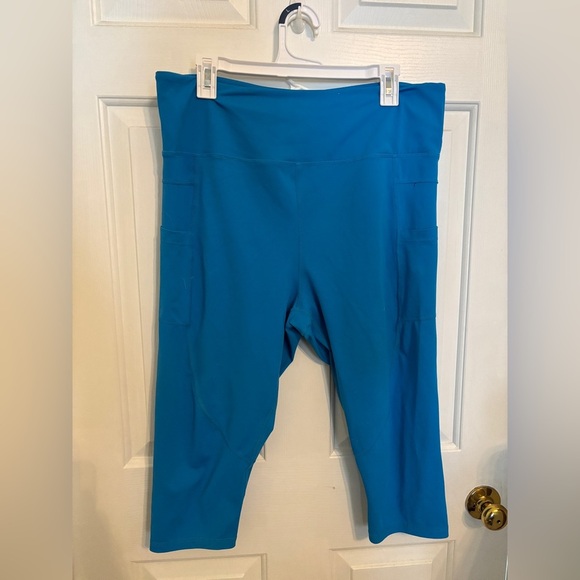 Zyia Active Royal Blue Light n Tight Pocket Capri Leggings - Size 20 - Picture 2 of 5